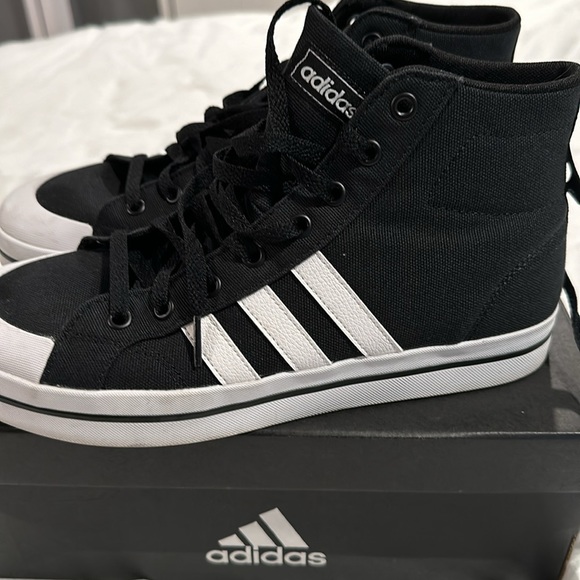 Adidas high tops. Bravada mid. Size 10. - Picture 2 of 4